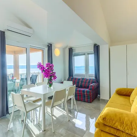Hana Apartment *