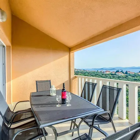 Hana Apartament *